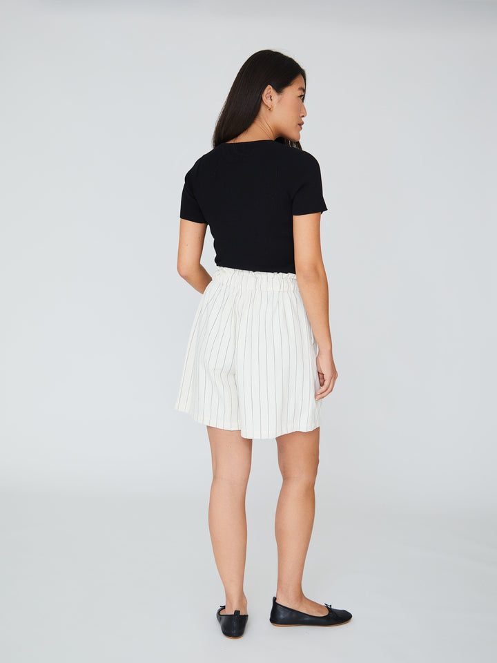 Forudbestilling - A-View - Lerke Stripe Shorts - 005 Off White Shorts 