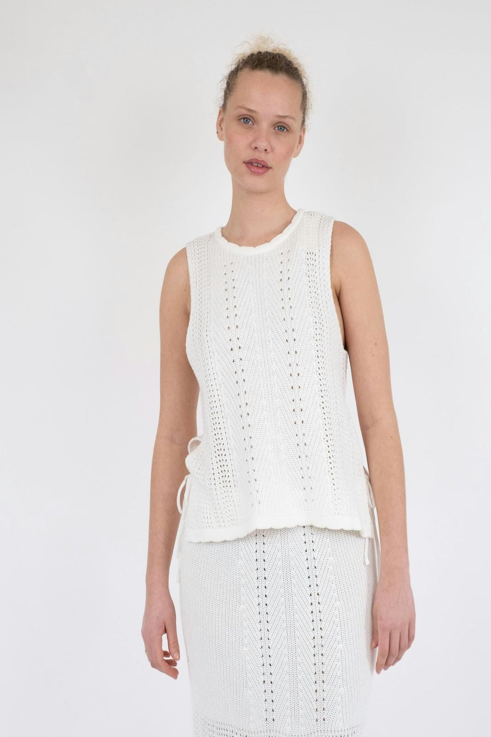 Neo Noir - Aritza Crochet Knit Top - White