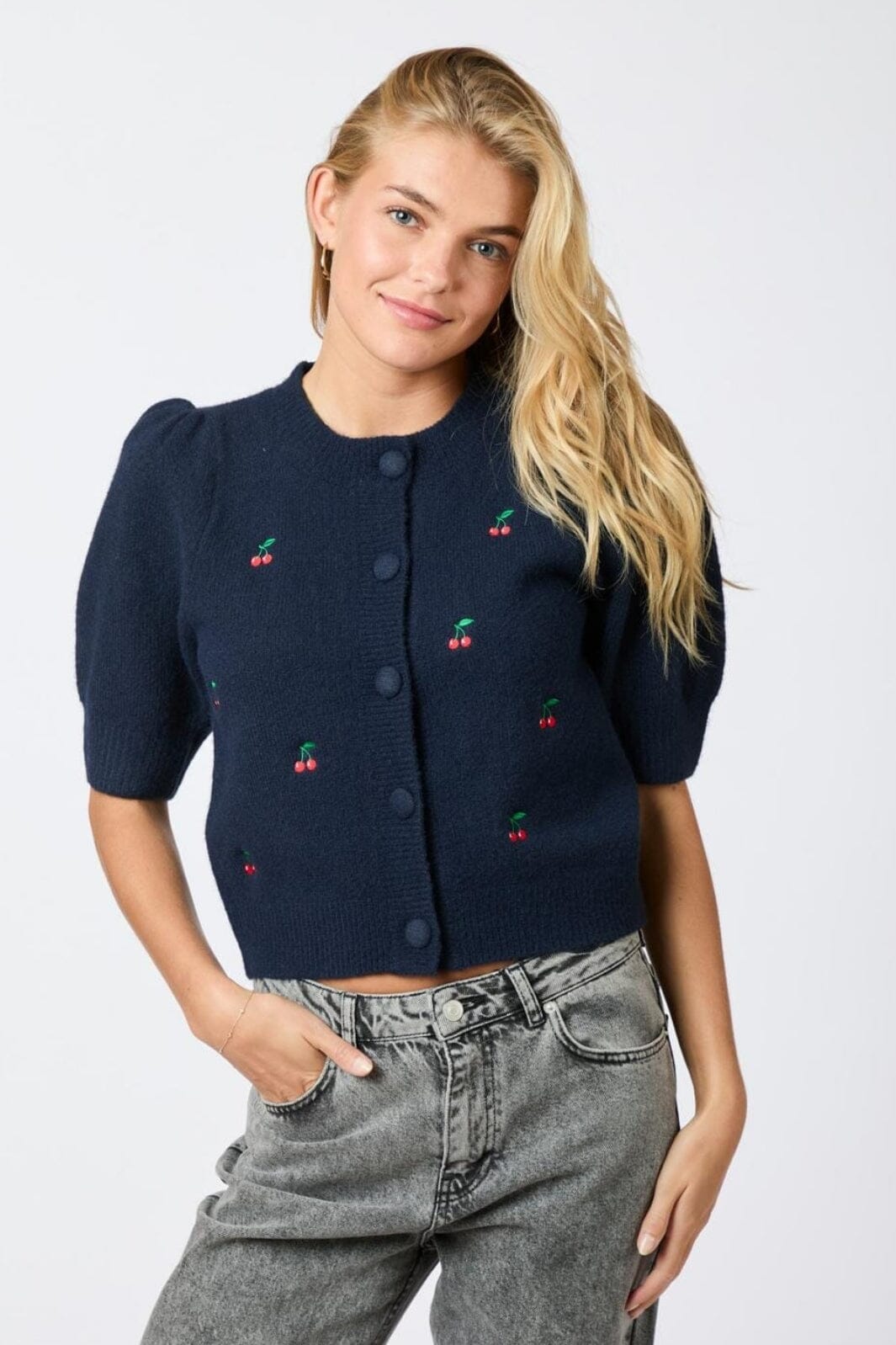 Forudbestilling - Neo Noir - Trudy Embroidery Knit Cardigan - Navy Cardigans 