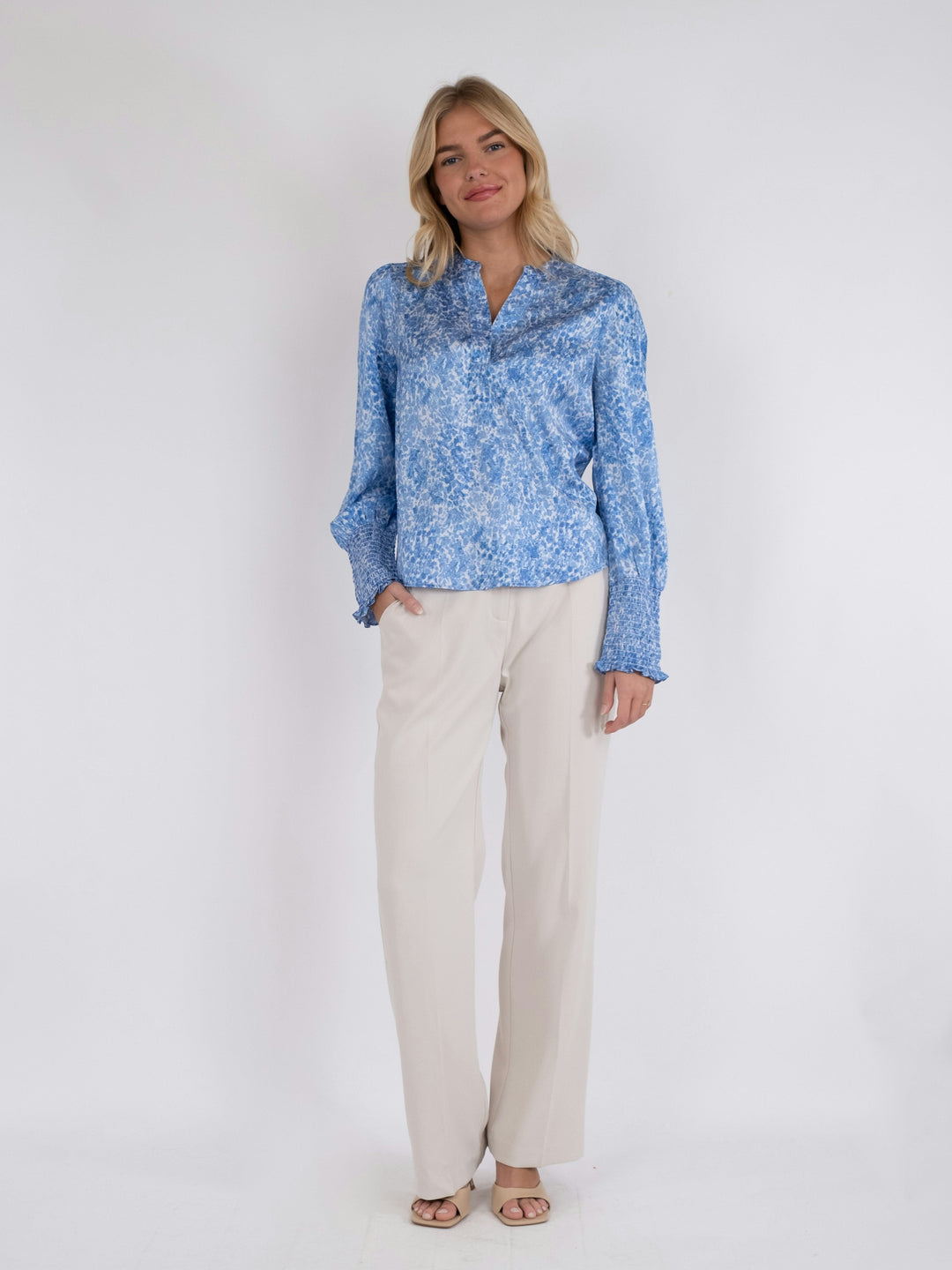 Neo Noir - Landa Blooming Dot Blouse - Blue