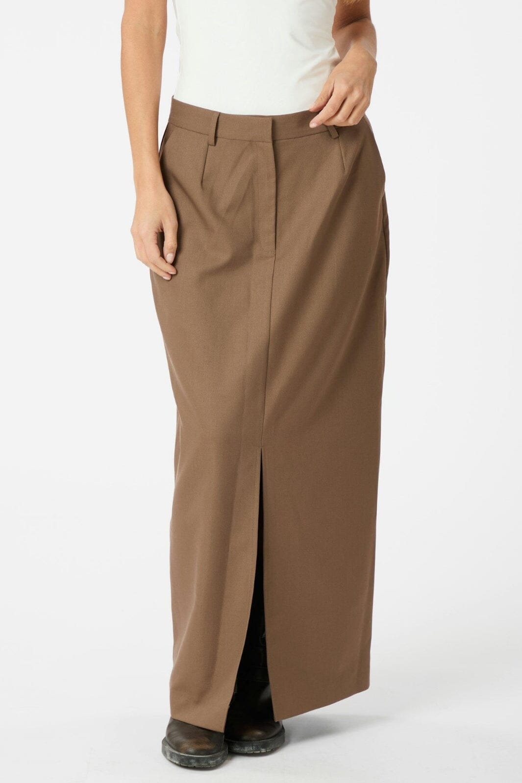 Neo Noir - Leland Solid Skirt 164524 - Taupe