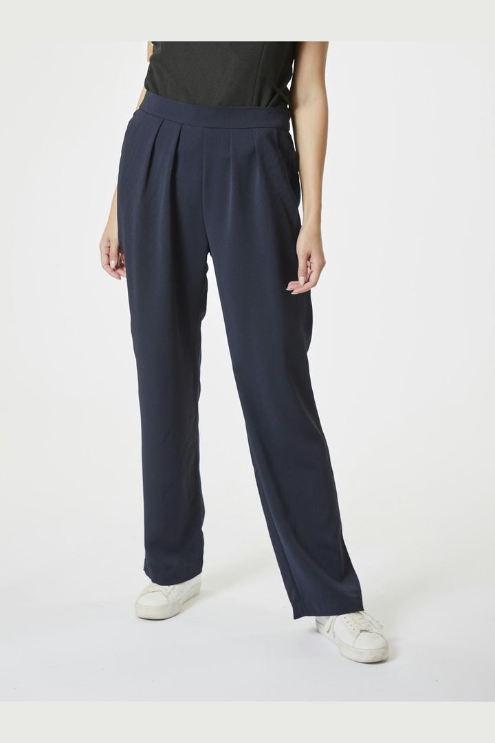 Neo Noir - Lotan Crepe Pants - Navy