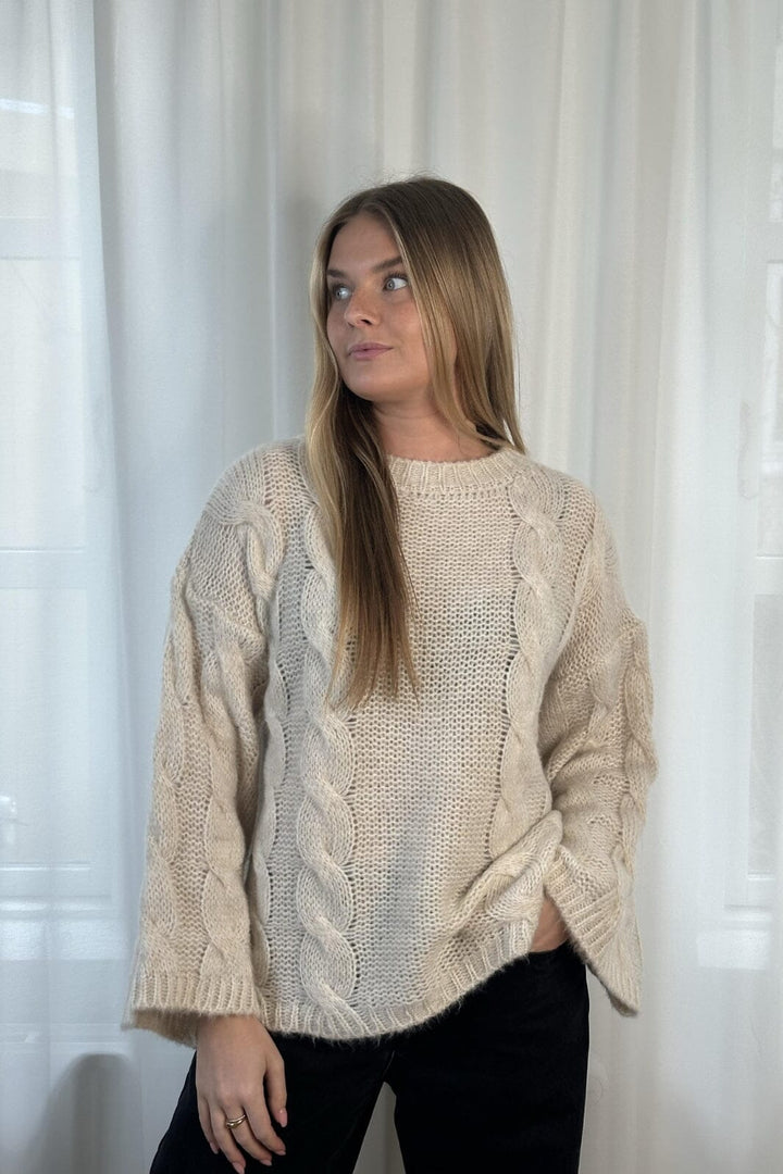 Noella - Lyza Knit 14190001 - 974 - Ivory Strikbluser 