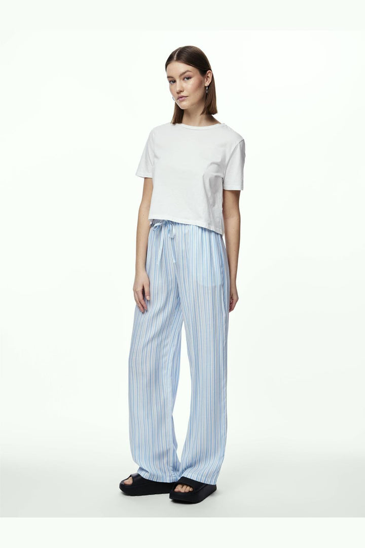 Pieces - Pcalvina Pants - 4472394 Blue Bell Cloud Dancer